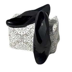 NWOT Clarks Artisan Patent Leather Dressy Wedge